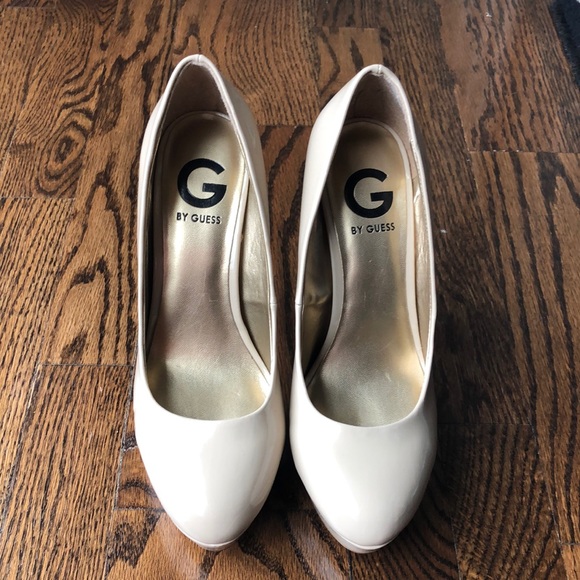 G By Guess Beige Pumps - Picture 4 of 4